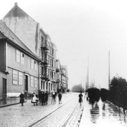 Rosenbergs asylum in Bergen, photographer unknown. From University of Bergens image collections (ubb-bros-04751).